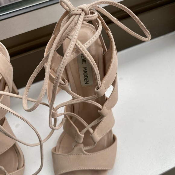Tan lace up steve madden heels u can tie these in a bow/ wrap them around ur leg - Picture 3 of 6
